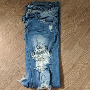 Machine Super Distressed Jeans